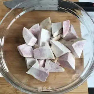 Make Chicken leg steamed potatoes step 2
