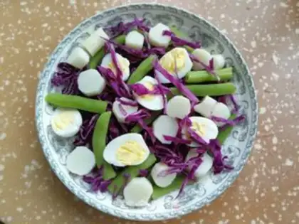 Make Quail egg purple salad step 3