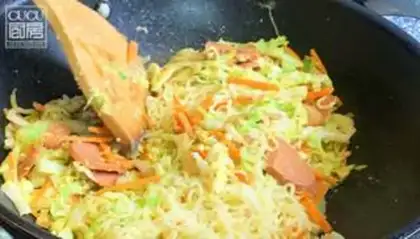 Make Fried noodles step 3