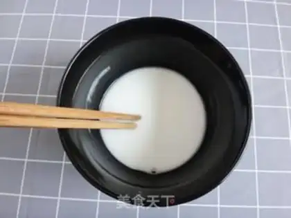 Make Sesame roses, brown powder step 1