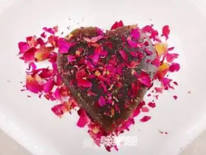 Make Sesame roses, brown powder step 11