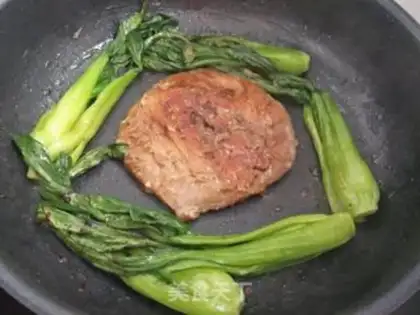 Make Steak-vegetated veggie noodles step 3