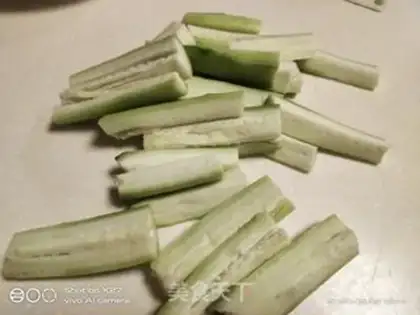 Make A fan of garlic and silk step 3