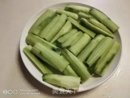 Make A fan of garlic and silk step 4