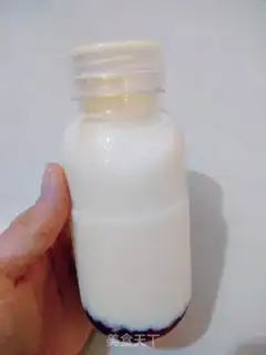 Make Strawberry milk step 4