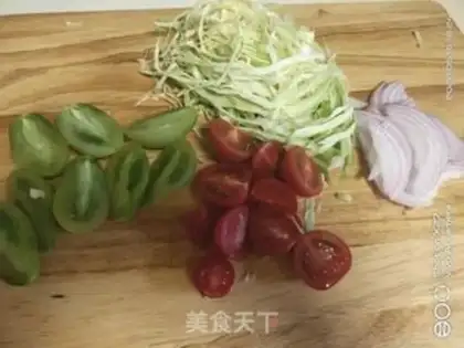Make Charcoal ketchup salad step 4