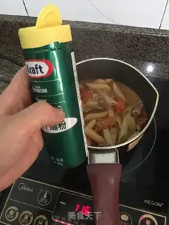 Make Beef tomato pasta step 14