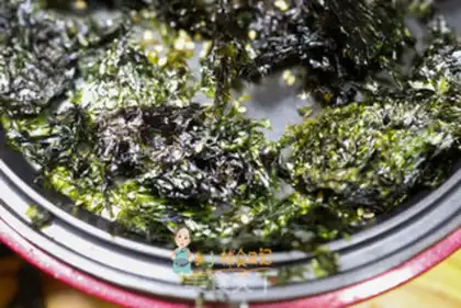 Make The purple sesame powder step 1