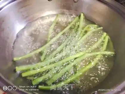 Make Soybeans, chicken gravy, fruit salad step 1