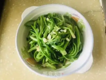 Make Garlic spinach step 7