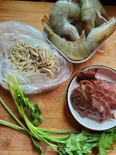 Make Shrimp pasta step 0