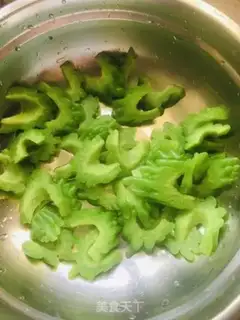 Make Suffering melon with rice step 6