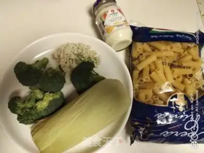 Make Sprinkled Italian blue salad step 1