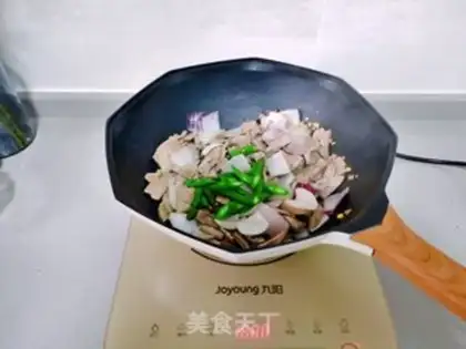Make Onion fried liver step 7