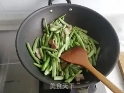 Make Four seasons of bean meat step 5