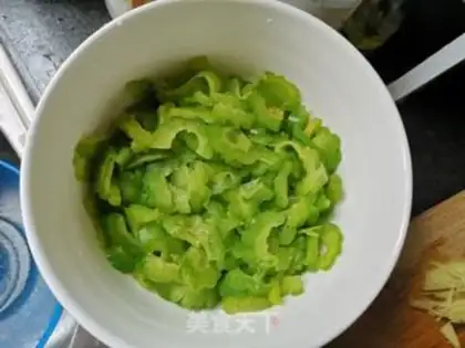 Make A greasy greasy melon step 1