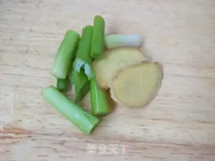 Make The red wings and potatoes step 3
