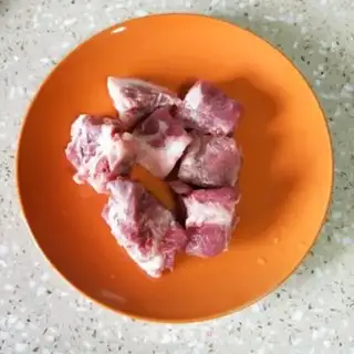 Make Pork bone lumber soup step 0