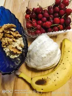 Make oatmeal fruit salad step 1