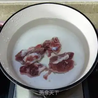 Make Pork bone lumber soup step 4