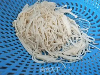 Make Frozen needle mushrooms step 3