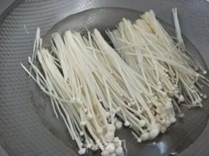 Make Onion oil step 1