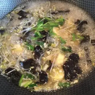 Make Green bean sprout soup step 6