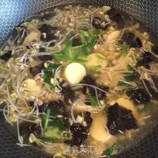 Make Green bean sprout soup step 7