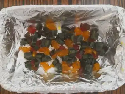 Make Three-coloured eggs step 4