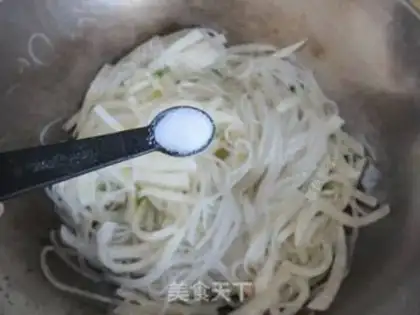 Make Sour radish fans step 5