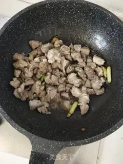 Make Roach and lamb stew step 2