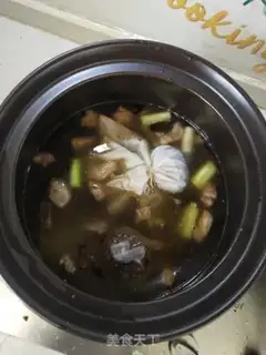 Make Roach and lamb stew step 3