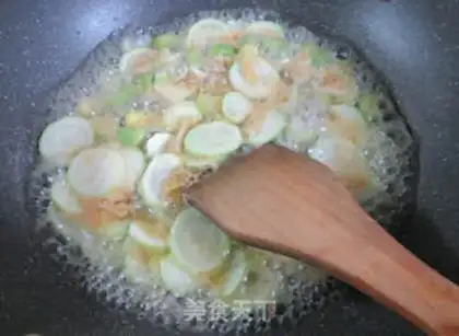 Make Squeeze the beans and make the flowers step 6