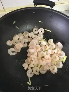 Make Shrimp is fried step 1