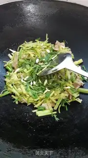 Make Celery fried meat step 8