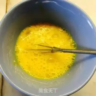 Make Spicy eggs soup step 0