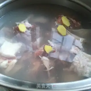 Make Homemade beer duck step 1
