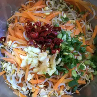 Make The green bean sprouts step 6