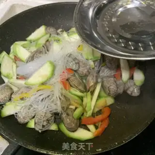 Make Scrambled clams step 11