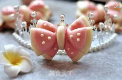 Make Butterfly buns step 14