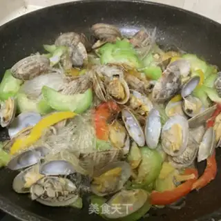 Make Scrambled clams step 13