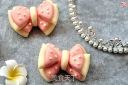 Make Butterfly buns step 16