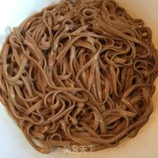 Make Onion greasy noodle step 2