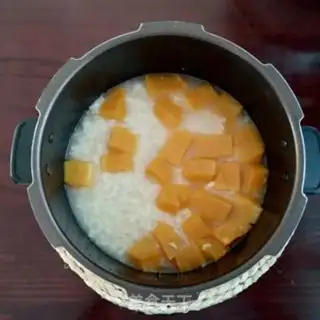 Make Pumpkin dates step 5