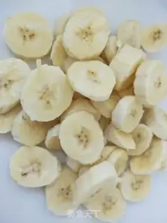 Make Mango banana salad step 2