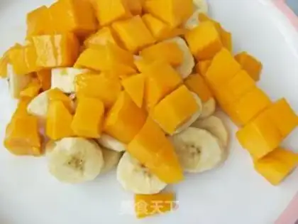 Make Mango banana salad step 3
