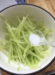 Make Spicy silk step 3