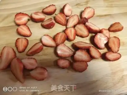 Make Strawberry milk step 1