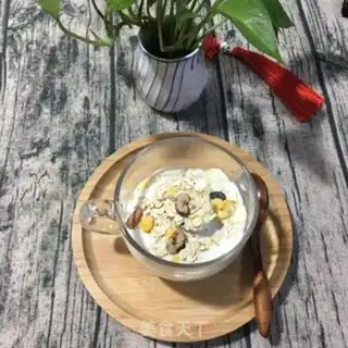 Make A cold nuts oatmeal milk cup step 2