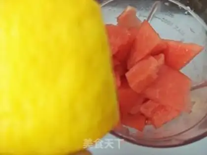 Make Ice-cold lemon melon juice step 3